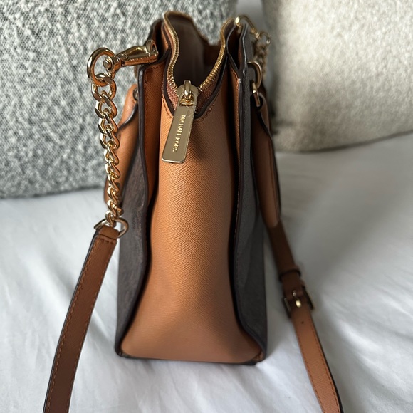 Michael Kors Ellis Signature Satchel Bag - Picture 4 of 10